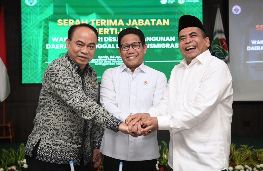 Sertijab Wamendes, Gus Halim Ingatkan Budi Arie Digitalisasi 12 Ribu Pelosok Desa