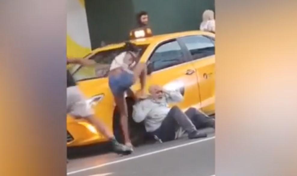 Kejam! Sopir Taksi Lansia Ini Dikeroyok 5 Pemuda di New York