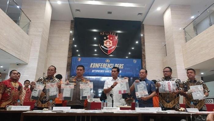 Bareskrim Polri Ringkus 6 Tersangka Kasus Akses Ilegal IMEI