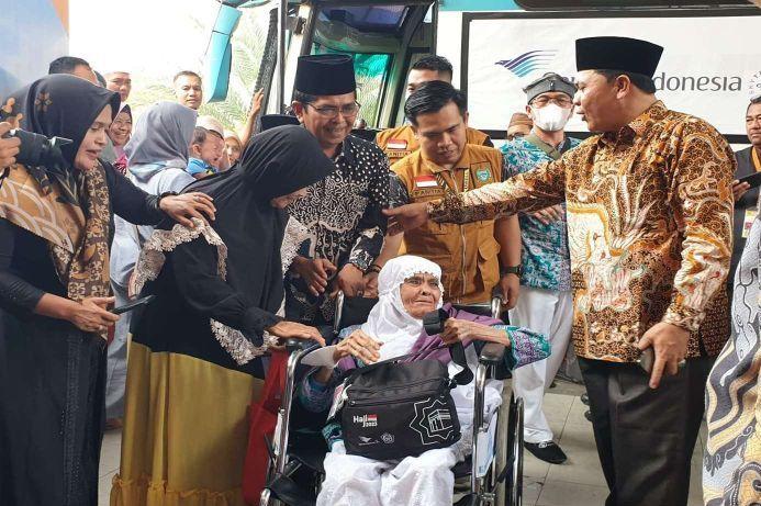 17 Jemaah Haji Terakhir Asal Sumut Tiba di Medan