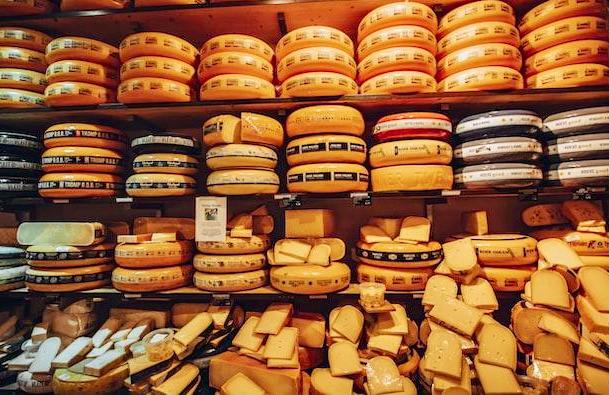 Tragis! Pengusaha Italia Tewas Tertimpa Keju Buatannya