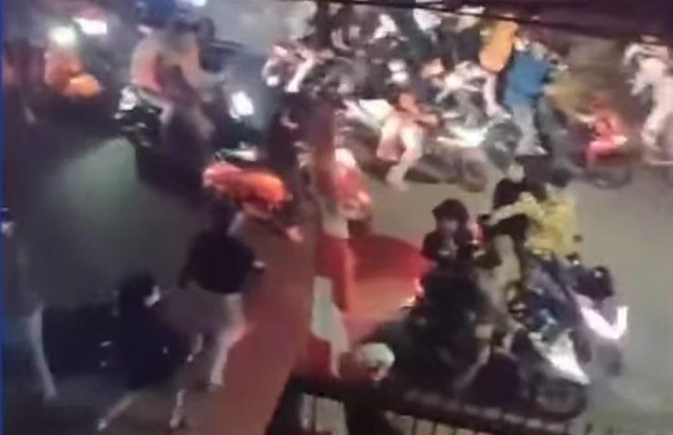 Polisi Sebut Gerombolan Gangster Bersajam di Pondok Cabe Rusak 2 Motor Warga