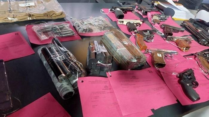 Dua Pen Gun Milik Teroris Karyawan PT KAI Bisa Menembak dari Jarak Dekat