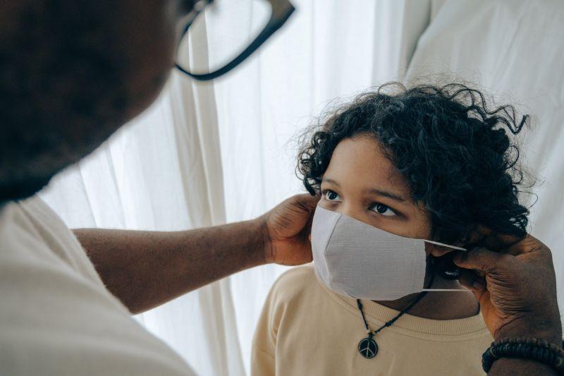 Pakai Masker dapat Bantu Lindungi Kesehatan dari Buruknya Kualitas Udara di Jakarta