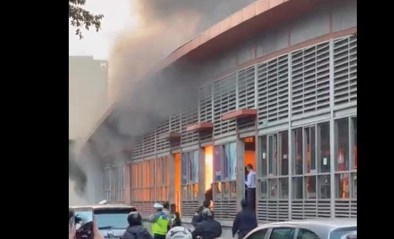 Pagi Ini, Puslabfor Polri bakal Cek TKP Kebakaran Halte TransJakarta Tendean