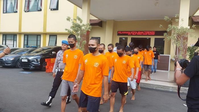 Polisi Amankan 15 Orang Pengedar Sabu dan Obat Terlarang di Bogor