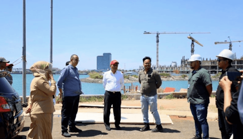 Tiga pesawat Sukhoi memeriahkan pembukaan F8 Makassar