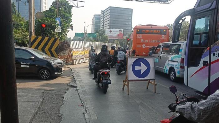 Begini Potret Proyek Galian yang Jadi Biang Macet di Pondok Pinang!