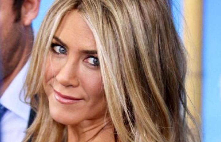 Demi Awet Muda, Jennifer Aniston Coba Perawatan Wajah dengan Sperma