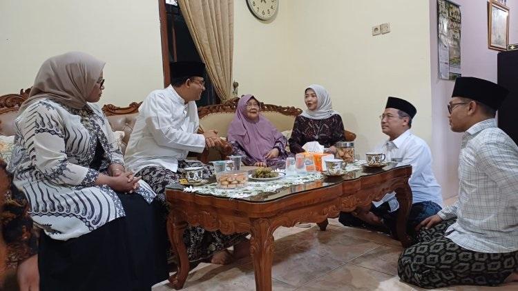 Anies Ketemu Ibunya Cak Imin, Sinyal Cawapres Nih?