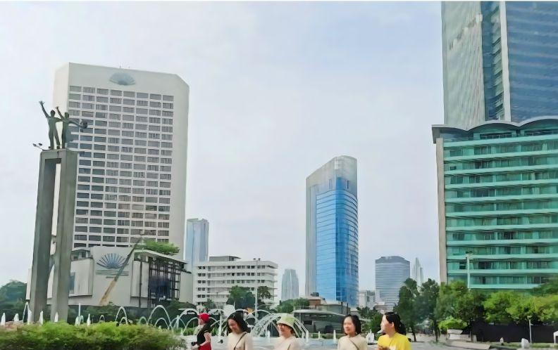 DKI Minta UMKM Berjualan di Zona Hijau saat HBKB