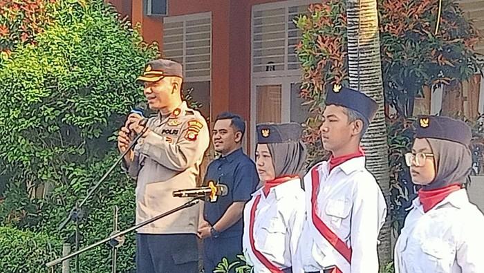 Polisi Beri Pemahaman ke Pelajar di Pasar Minggu Terkait Resiko Tawuran