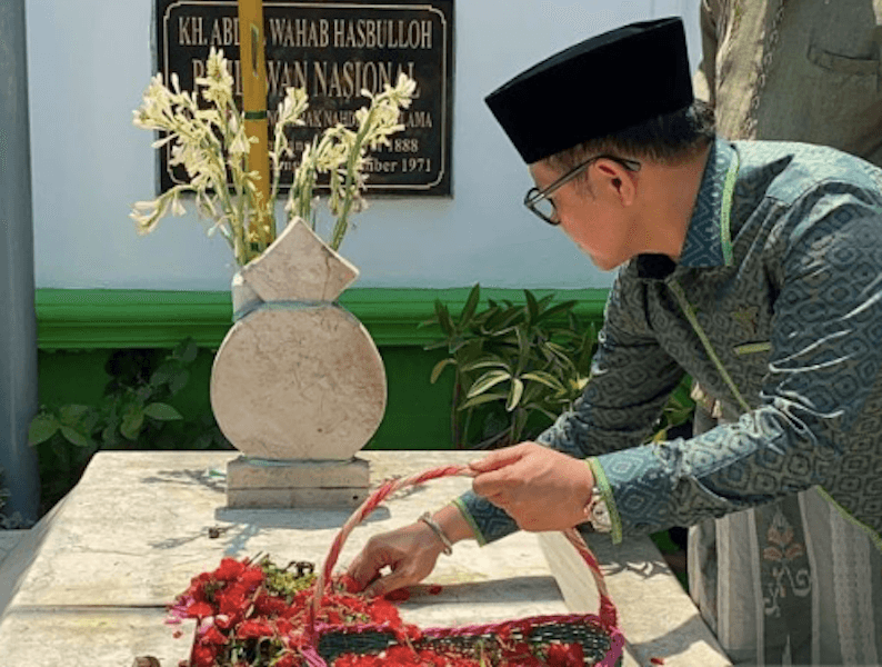Muhaimin Ziarah Makam Pendiri NU di Jombang