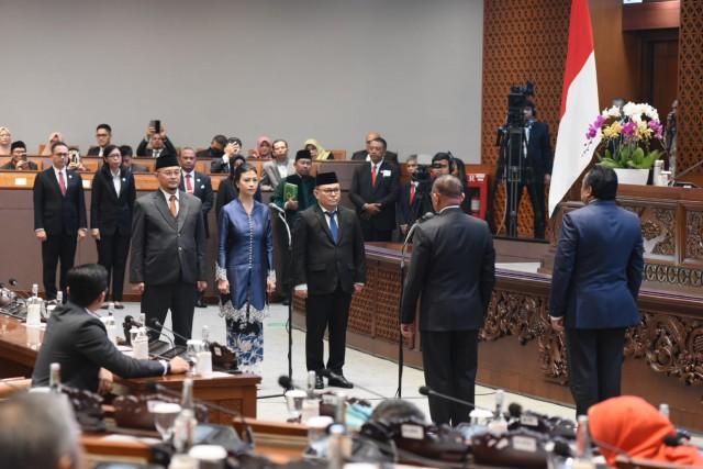 Lodewijk Pimpin Pelantikan 3 Anggota PAW Sisa Masa Jabatan Periode 2019-2024