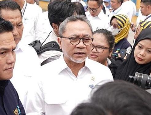 Mendag Zulhas Pastikan Stok Beras untuk Masyarakat Cukup dan Harganya Stabil
