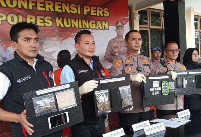 Polisi Ungkap Kasus Peredaran Narkoba Ketua Geng Motor di Kuningan