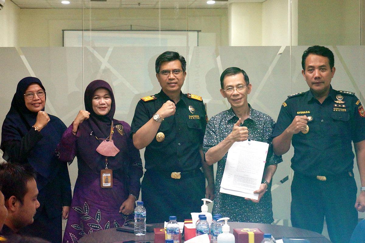 Maksimalkan Fungsi Trade Facilitator, Bea Cukai Kanwil Jatim I Beri Izin Fasilitas KITE ke PT Harum Alam Segar