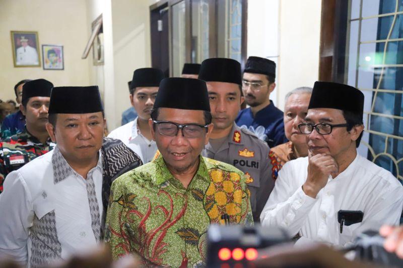 Mahfud MD Serahkan Polemik Batas Usia Capres-Cawapres ke Hakim MK