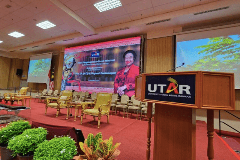 Megawati Terima Gelar Doktor Kehormatan di Malaysia