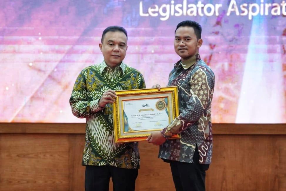 Raih Penghargaan di KWP Award 2023, Dasco: Ini Bentuk Lecutan untuk Kita agar DPR Lebih Baik