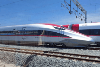 Jokowi Tegaskan Kehadiran Kereta Cepat Whoosh Tanda Modernisasi Transportasi Massal