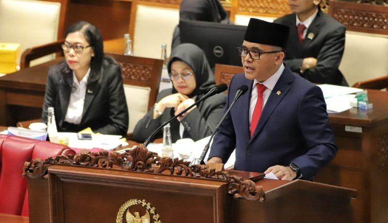 Menpan RB Jamin Tak Ada PHK Massal Pegawai Honorer dalam UU ASN