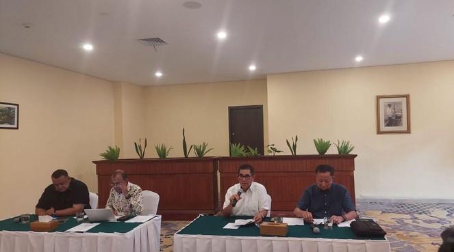 Hotel Sultan Dipasangi Spanduk, Manajemen: Memprihatinkan di Dunia Hukum