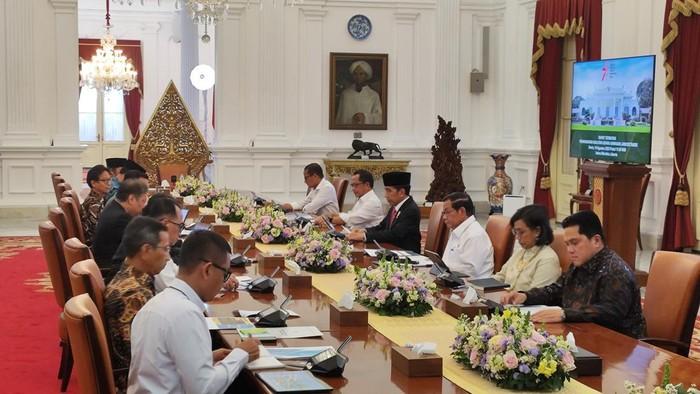 Jokowi Gelar Ratas di Istana Kepresidenan, Mentan SYL Ikutan?