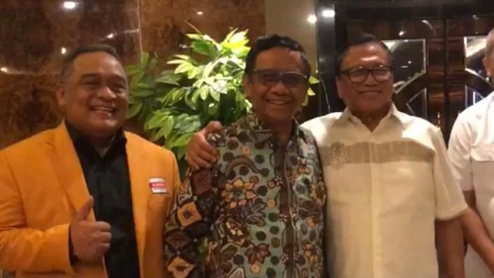 Bertemu Mahfud, OSO Bergurau: Kapan Lagi Meluk Ini Wapres
