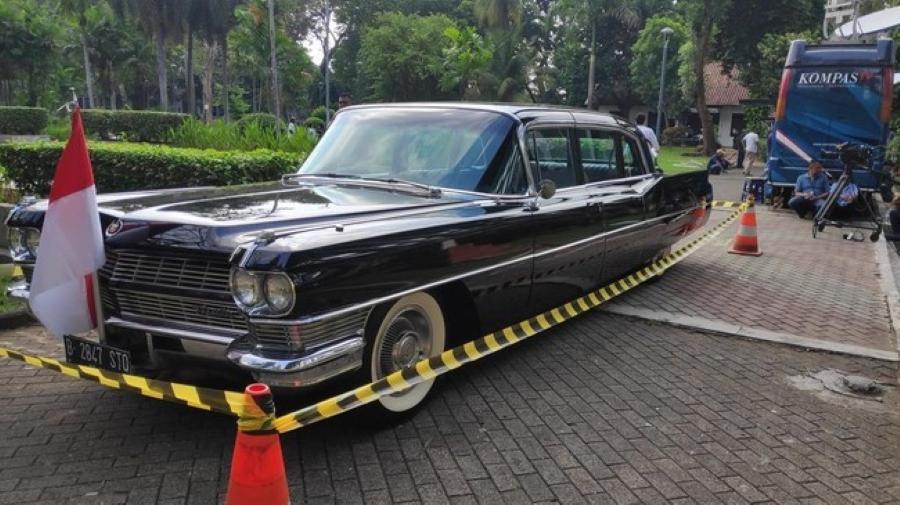 Daftar ke KPU, Ganjar-Mahfud Tumpangi Mobil Dinasnya Bung Karno