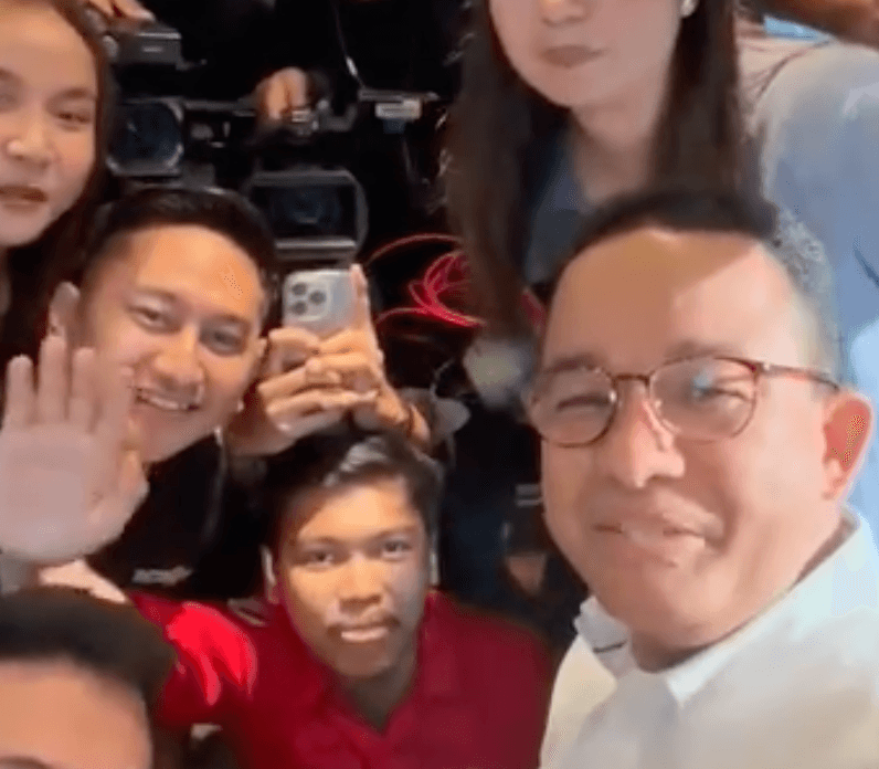 Kompak Berkemeja Putih, Anies-Cak Imin Jalani Pemeriksaan Kesehatan di RSPAD Gatot Subroto