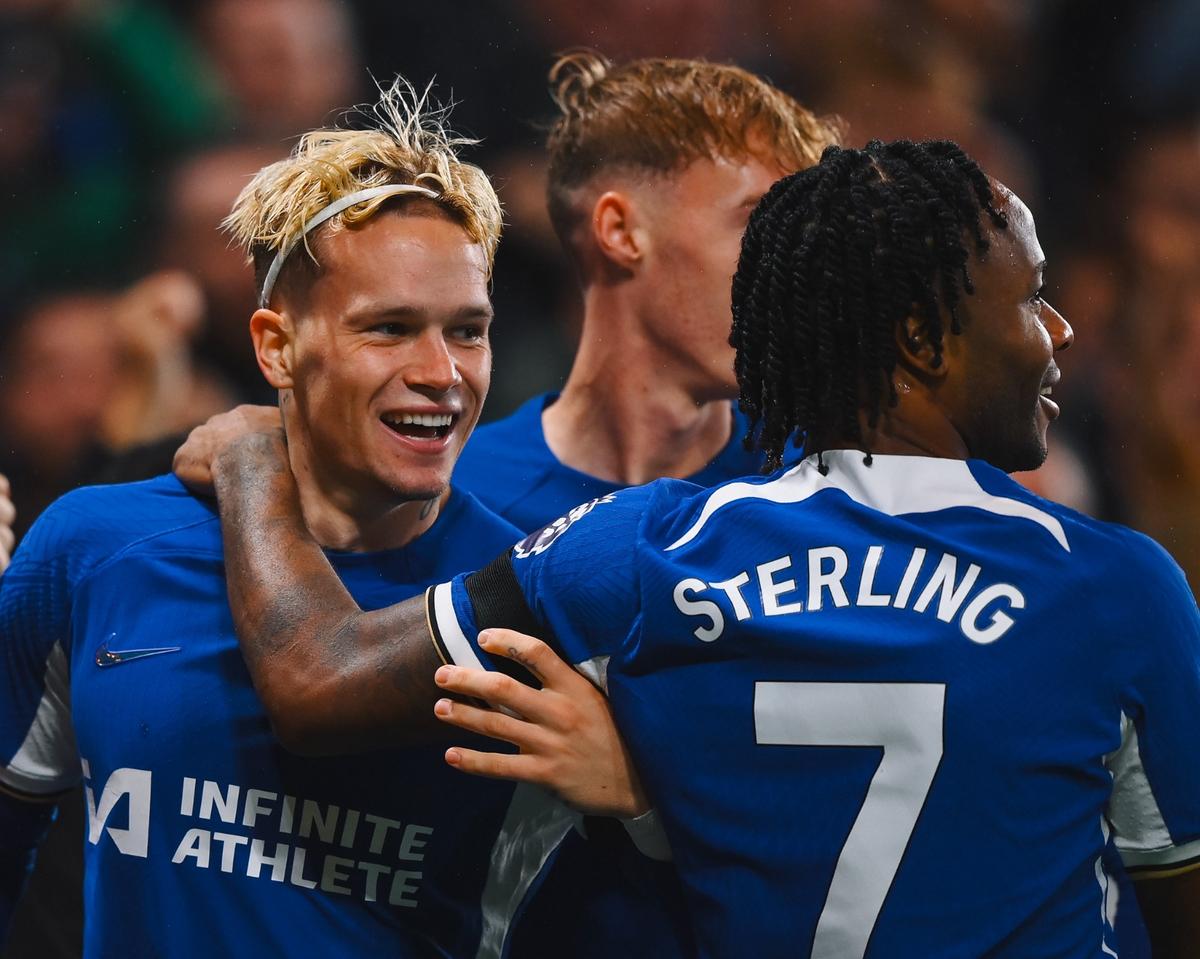 Chelsea Ditahan Arsenal 2-2