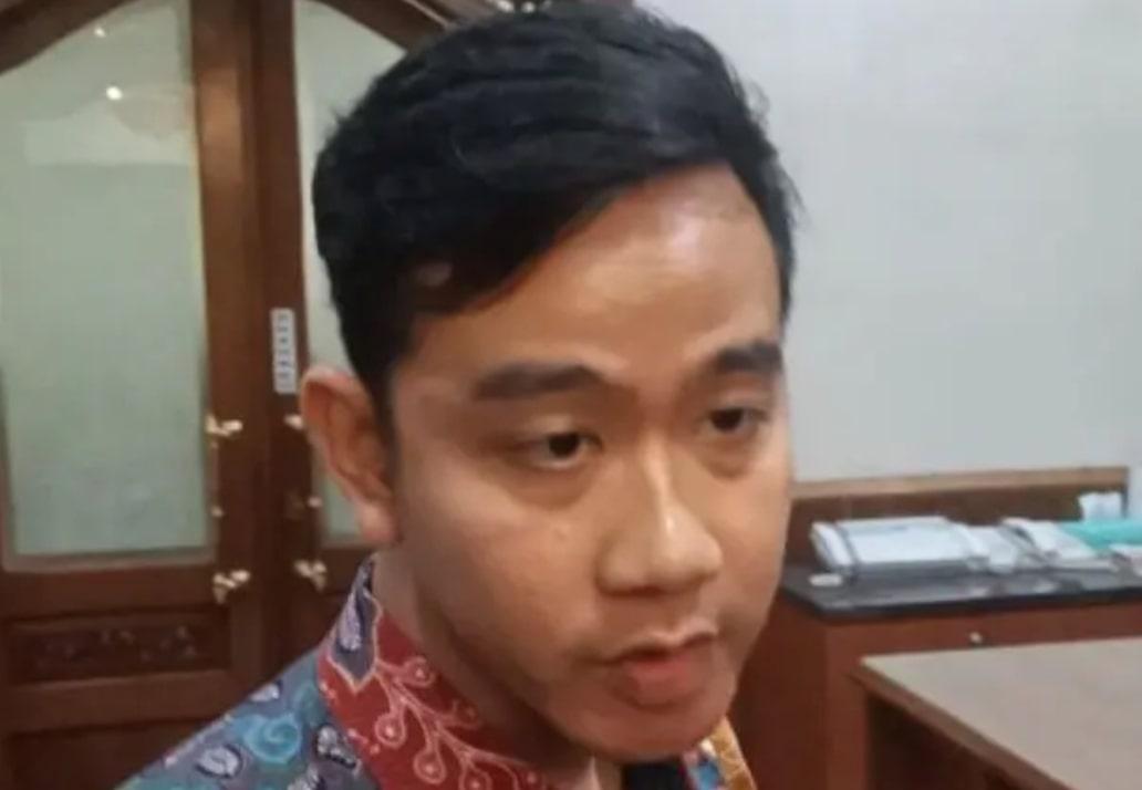 Gibran: Tetap Santuy Walaupun Sedang Trending
