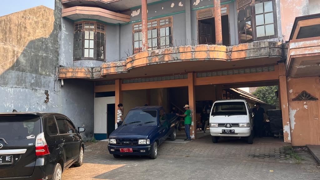 Bea Cukai dan TNI Temukan Timbunan 496.450 Batang Rokok dalam Dua Bangunan