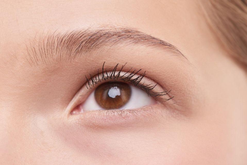 Teknik Ombre Concealer Bisa Samarkan Mata Panda