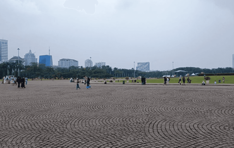 Bubarkan Diri, Massa Aksi Bela Palestina Tak Tinggalkan Sampah