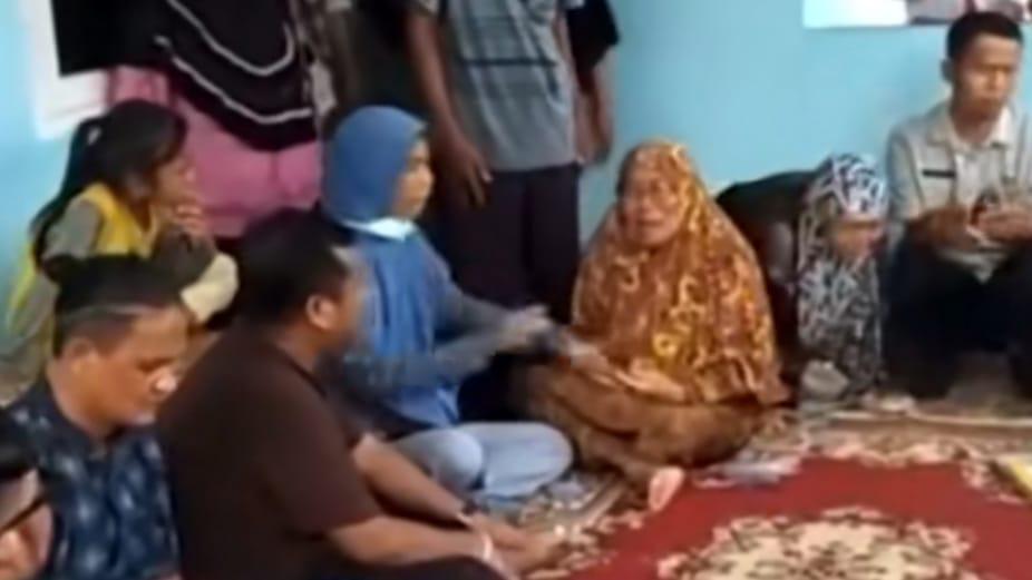 Miris! Seorang Nenek 8 Bulan Mondar-mandir Numpang Hidup gegara 'Ditendang' Cucu Angkatnya di Banyuasin