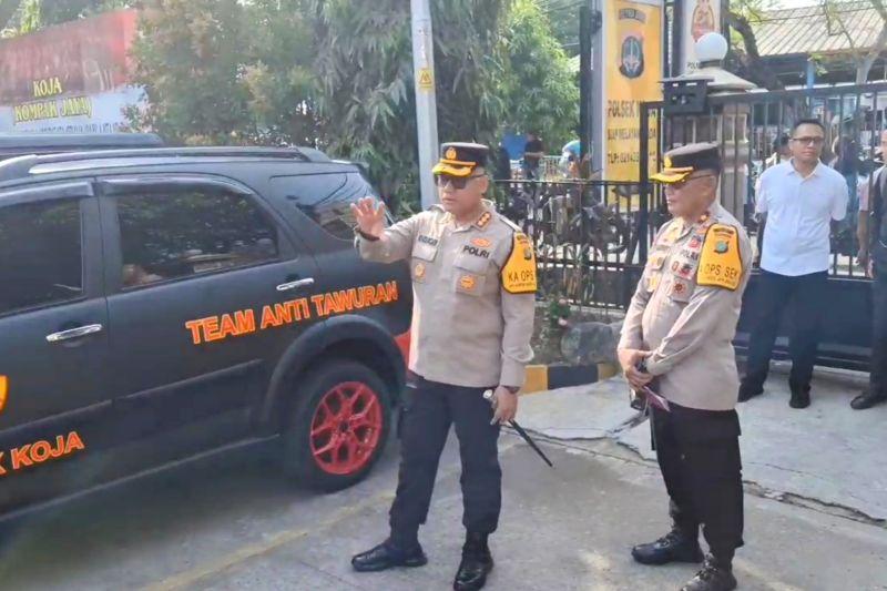 Polisi Selidiki Rekaman CCTV terkait Temuan Mayat Ayah-Anak di Koja