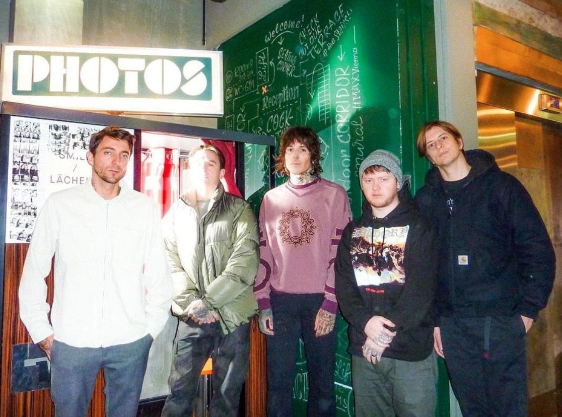 Konser Hari Kedua BMTH Batal, Promotor Janjikan Refund