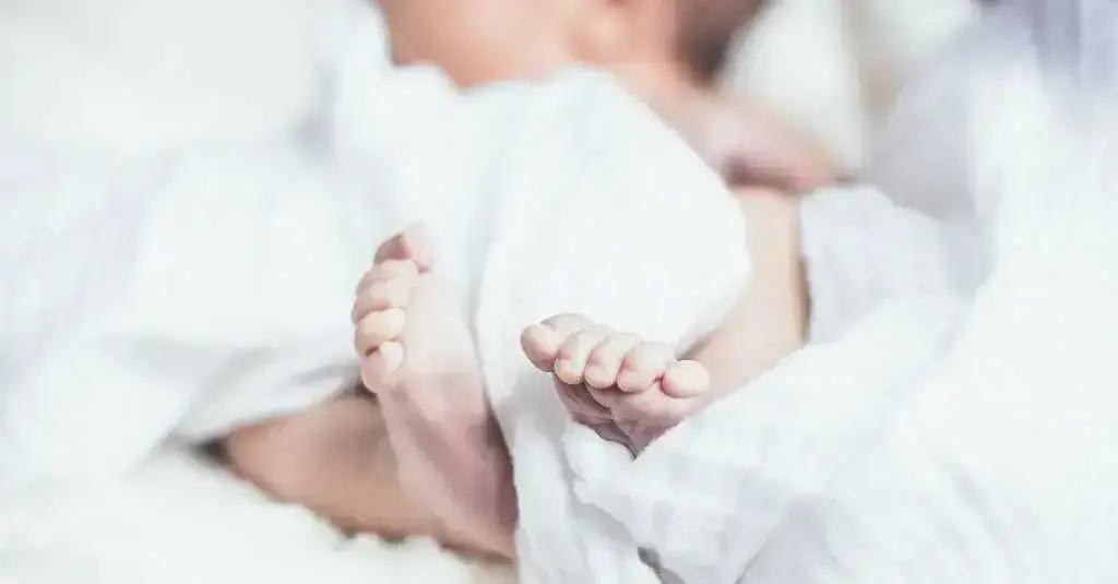 Bayi-bayi di RS Al-Quds Gaza Alami Dehidrasi