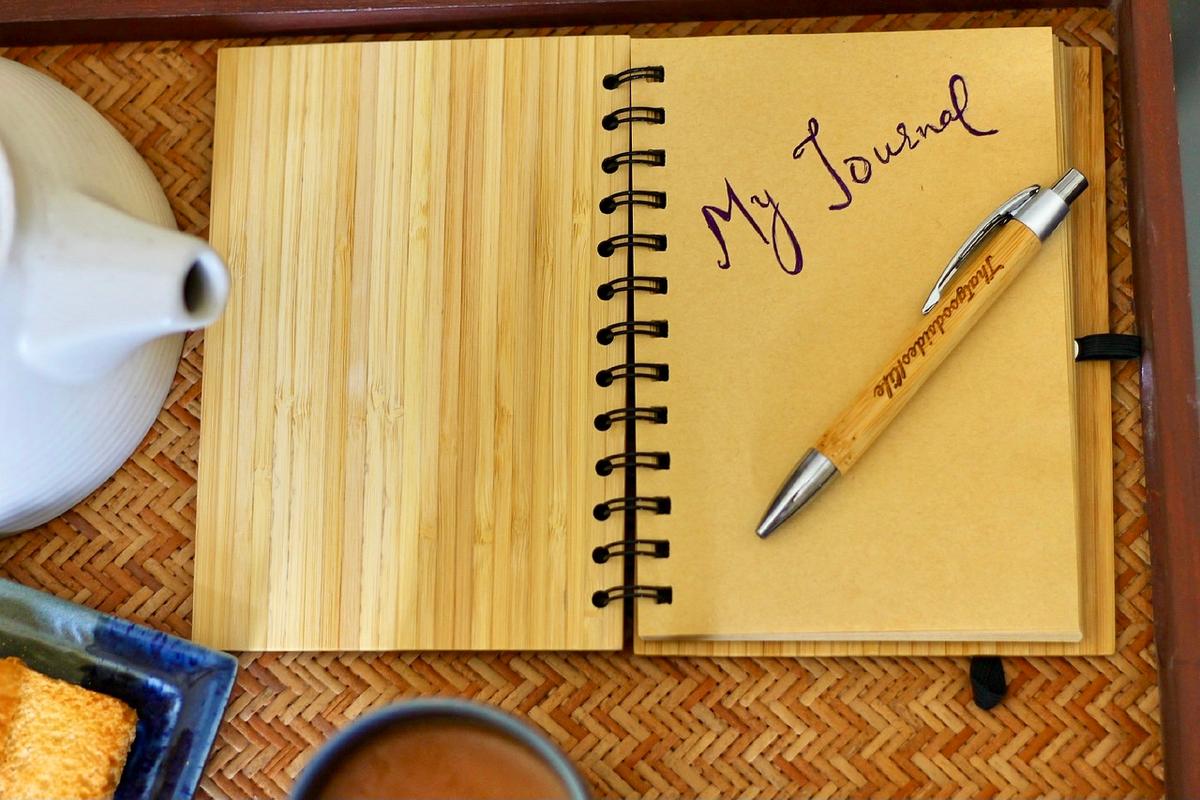 Kebiasaan Ini Bisa Mengurangi Kecemasan Berlebihan. Salah Satunya Menulis Jurnal