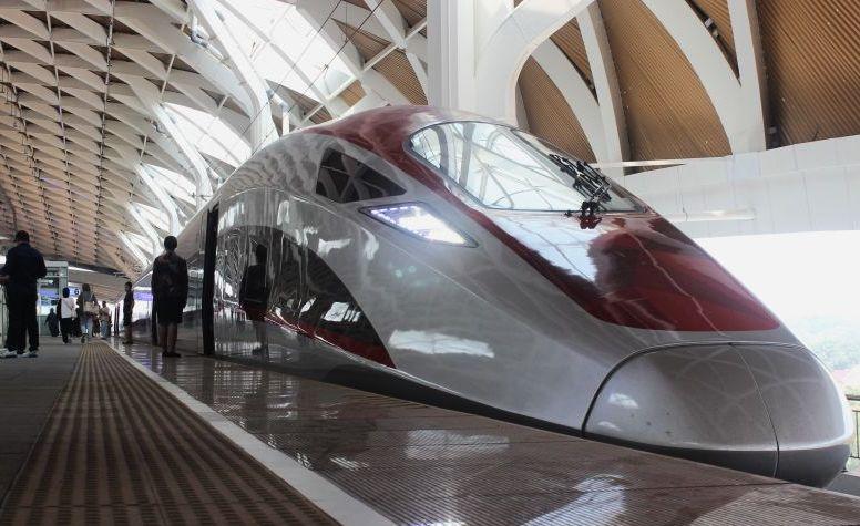 Rekor! Penumpang Kereta Cepat Whoosh Tembus 21 Ribu Orang Sehari