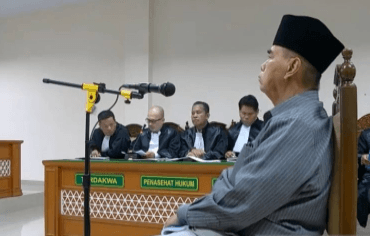Penampakan Panji Gumilang Jalani Sidang di PN Indramayu