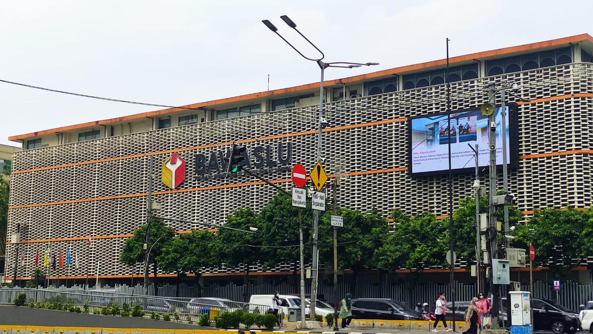 Perludem Desak Bawaslu Telusuri Kebenaran Dokumen Pakta Integritas Yan Piet Mosso