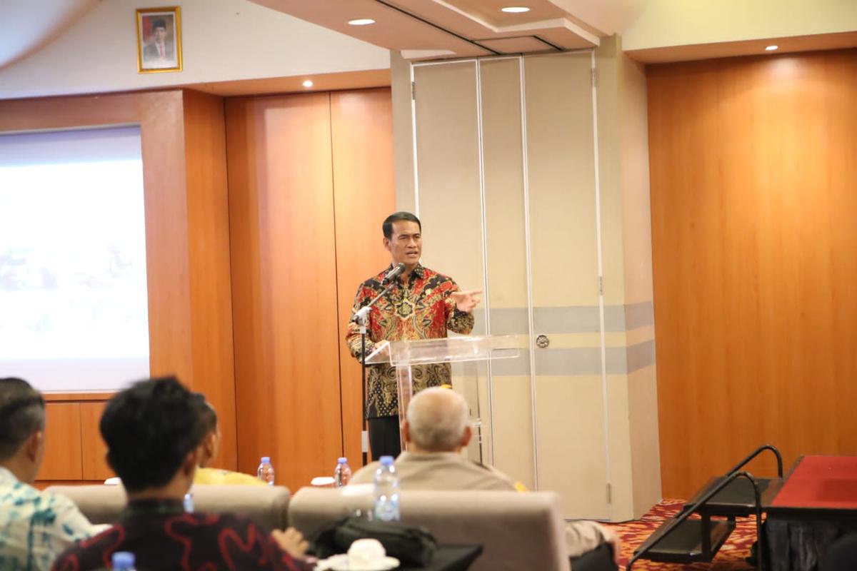 Mentan Amran Lakukan Upaya Khusus Akselerasi Peningkatan Produksi Padi dan Jagung di Kalsel