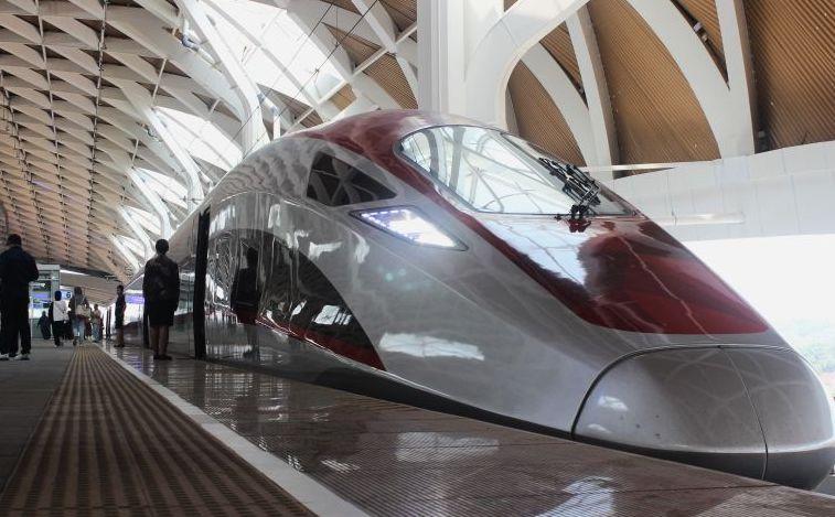 Waspada Penipuan! Ini Daftar Saluran Resmi Beli Tiket Kereta Cepat Whoosh