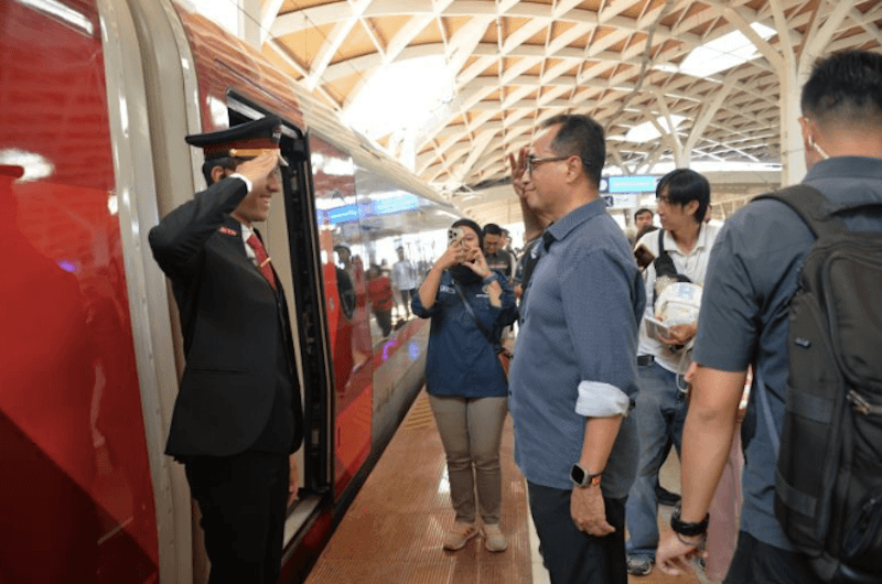 Menhub Ungkap Nama Kereta Cepat Whoosh Dikenal hingga Luar Negeri