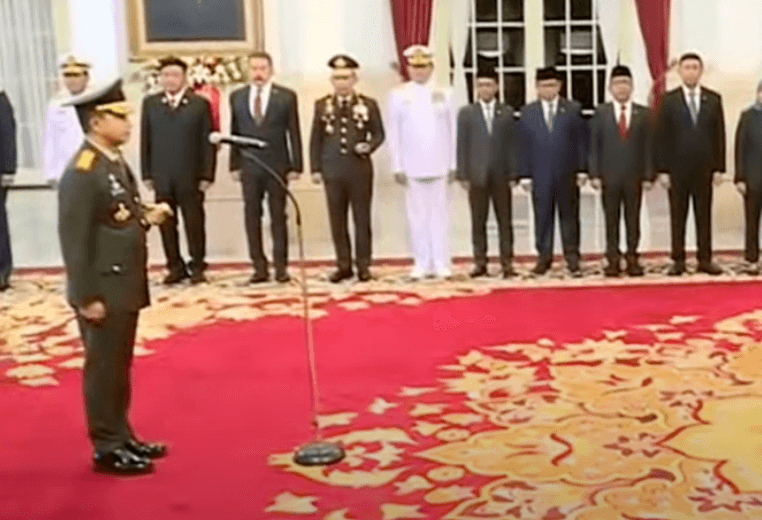 Jokowi Resmi Lantik Jenderal Agus Subiyanto jadi Panglima TNI