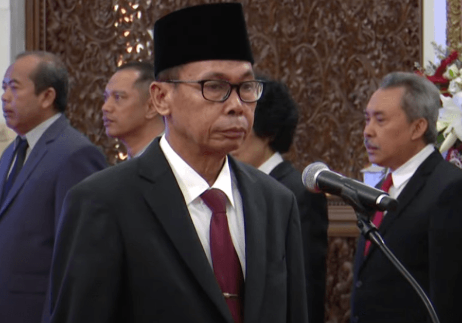 Jokowi Resmi Lantik Nawawi Pomolango jadi Ketua KPK Sementara