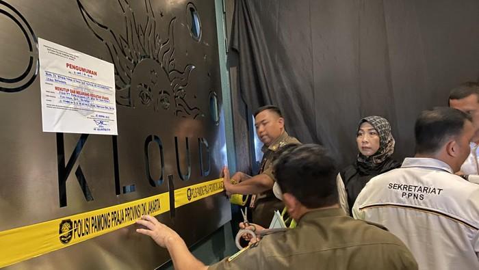 Satpol PP DKI Segel Kafe Kloud di Senopati Ditutup Buntut Temuan Ekstasi